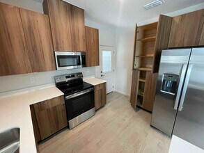 3417 Duke Ave in McAllen, TX - Building Photo - Building Photo
