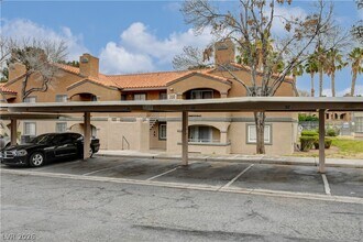 200 Mission Laguna Ln in Las Vegas, NV - Building Photo - Building Photo