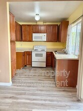 27102 Valleymont Rd in Lake Forest, CA - Building Photo - Building Photo