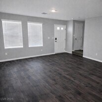 1130 Scarlet Sparrow St in Henderson, NV - Building Photo