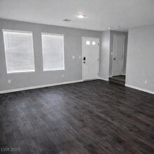 1130 Scarlet Sparrow St in Henderson, NV - Building Photo - Building Photo