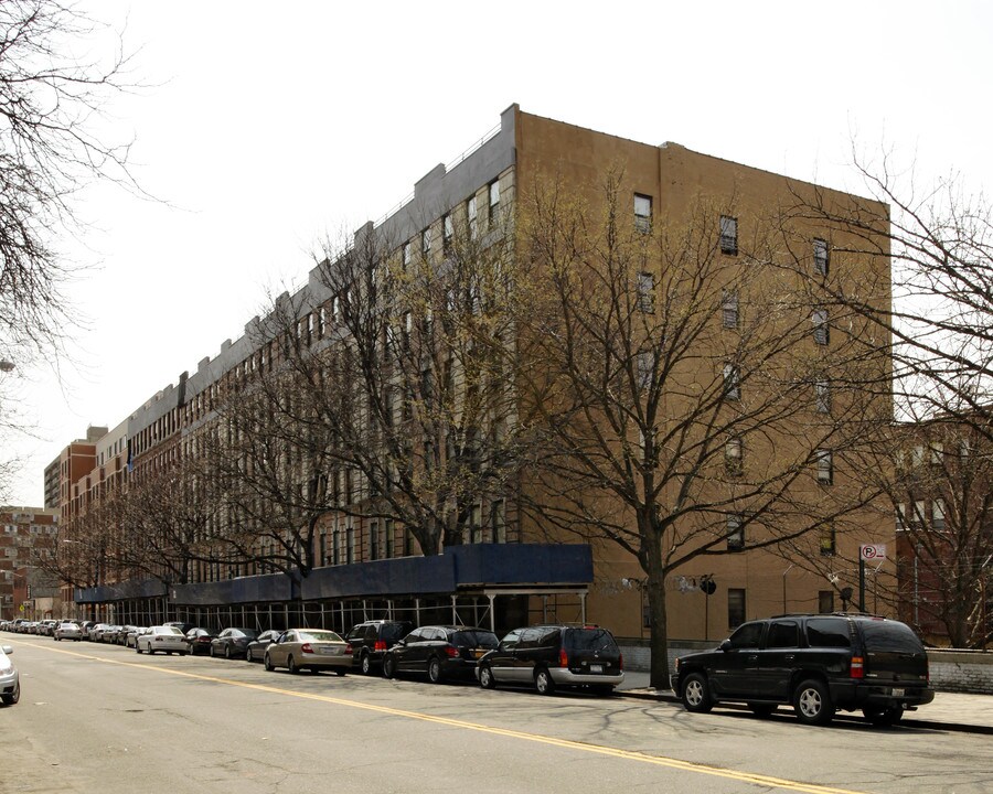 The Savoy Park Apartments in New York, NY - Building Photo