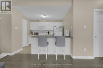 1109 Stittsville Main St in Ottawa, ON - Building Photo - Building Photo