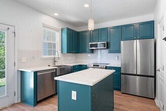 312 Red Elm Dr in Durham, NC - Building Photo - Building Photo