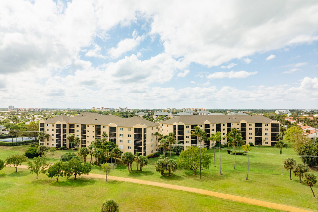 Jupiter Bay East in Jupiter, FL - Building Photo