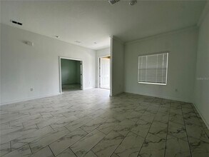 8855 Fallen Oak Dr in Davenport, FL - Building Photo - Building Photo