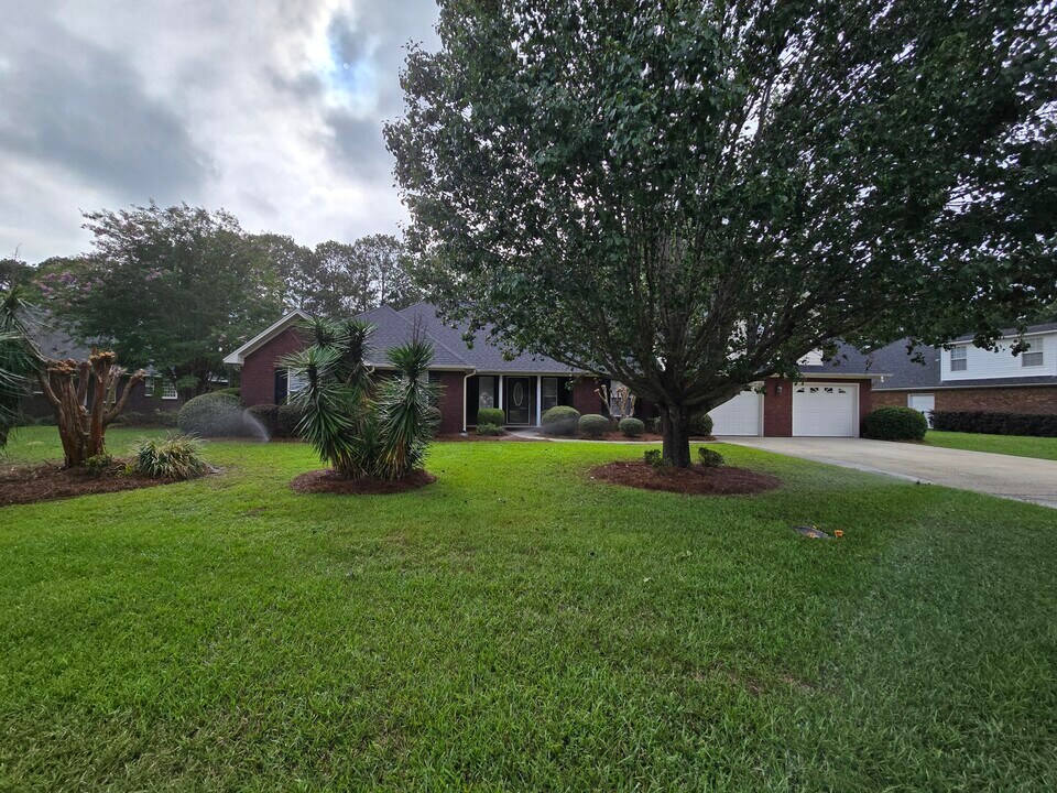 3140 Firestone Ct in Sumter, SC - Foto de edificio