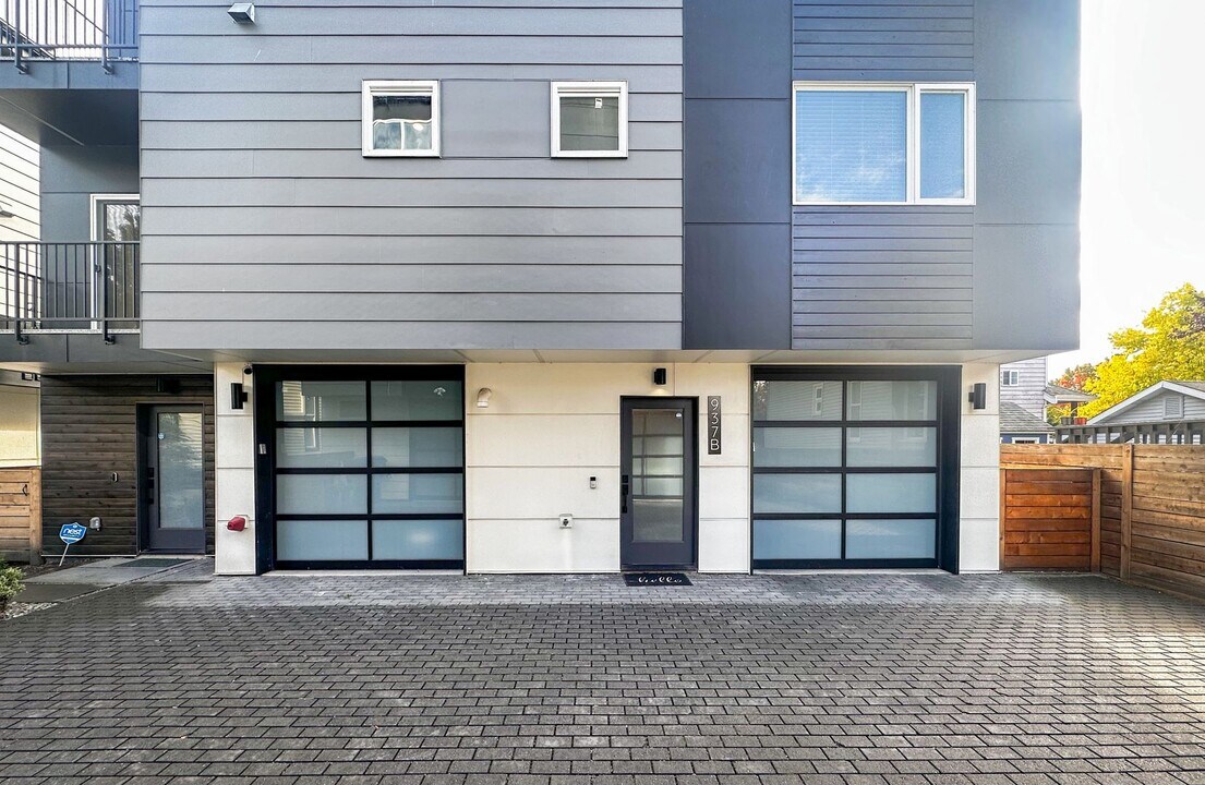 937B NW 52nd St in Seattle, WA - Building Photo