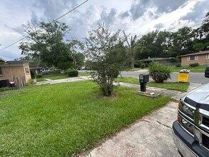 3411 Marland St in Jacksonville, FL - Foto de edificio - Building Photo