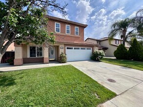 4710 Country Grove Way in Hemet, CA - Building Photo - Building Photo
