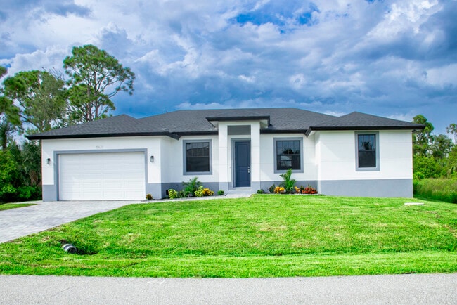 property at 15633 Lakeland Cir