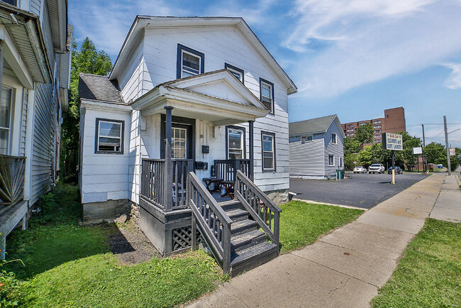 70 Oliver St in North Tonawanda, NY - Building Photo - Primary Photo