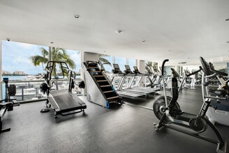 90 Alton Rd, Unit #1606 in Miami Beach, FL - Building Photo - Building Photo