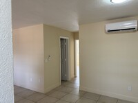 1561 NE 8th St, Unit 6 in Homestead, FL - Foto de edificio - Building Photo