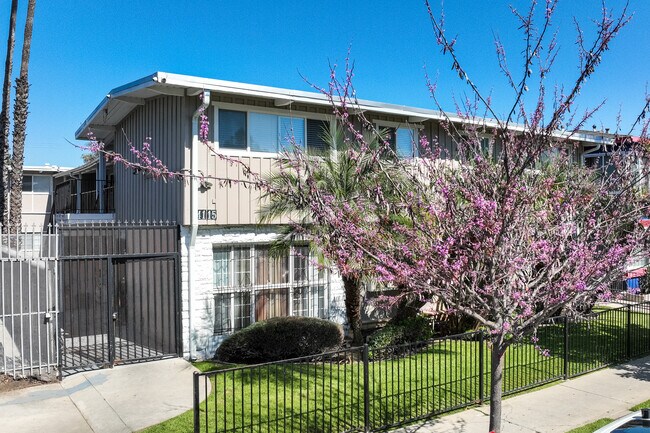 4115 Palmwood Dr in Los Angeles, CA - Building Photo - Building Photo