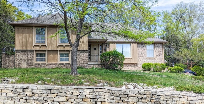 property at 2004 Rehfeld Dr
