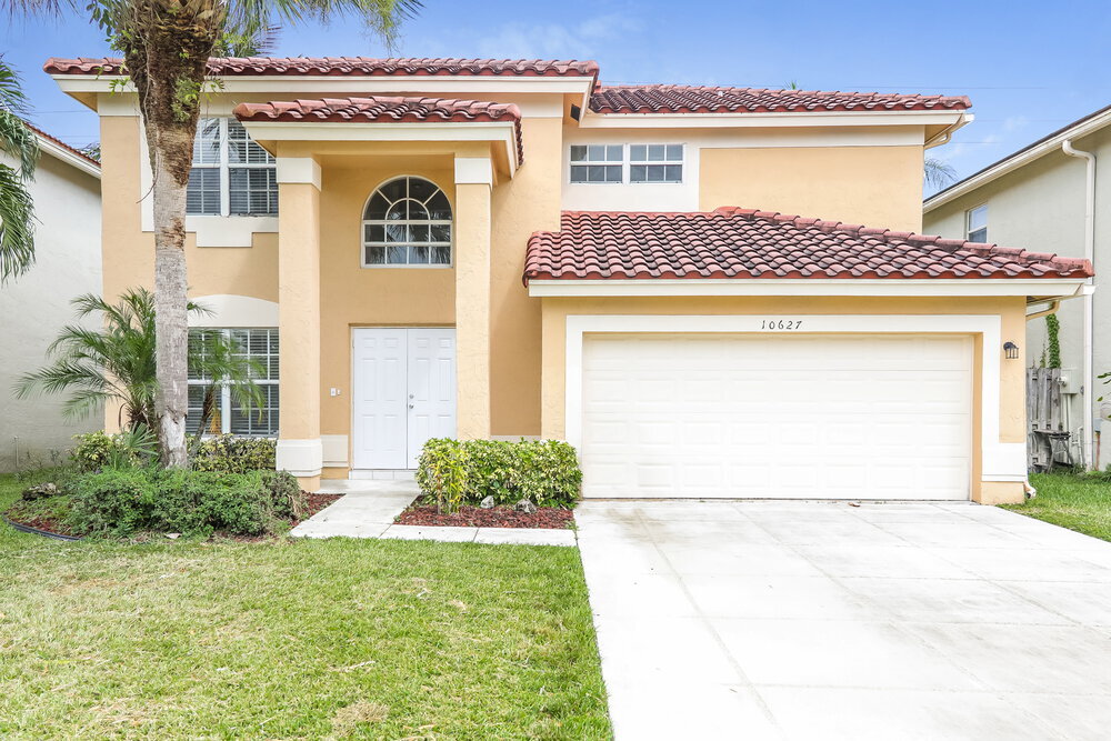 10627 Buttonwood Lake Dr in Boca Raton, FL - Building Photo