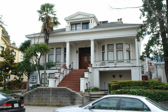 Slater House in Berkeley, CA - Building Photo - Building Photo