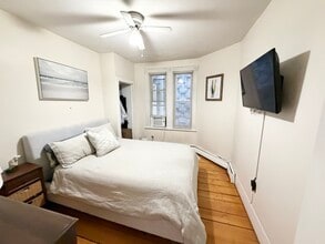 168 L St, Unit 3 in Boston, MA - Building Photo - Building Photo