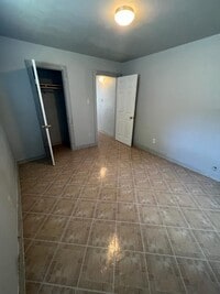 5419 Makeig St photo'