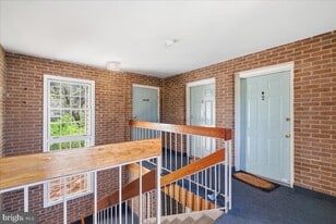 100 Westwick Ct in Countryside, VA - Building Photo