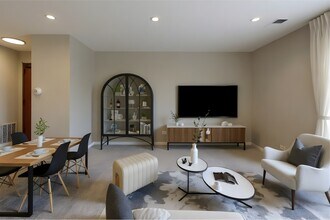 613 Central Rd in Mount Prospect, IL - Building Photo - Building Photo