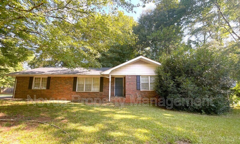 809 Beulah Church Rd in Carrollton, GA - Building Photo