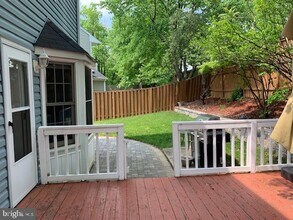 7801 Morning Glen Ln in Alexandria, VA - Building Photo - Building Photo