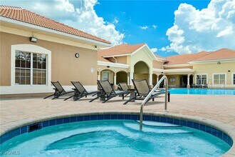 9025 Colby Dr in Ft. Myers, FL - Building Photo - Building Photo