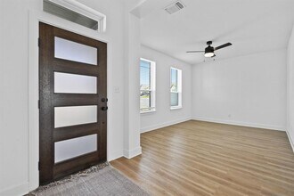 115 Bamboo Dr in Buda, TX - Building Photo - Building Photo