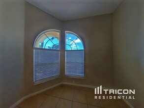 1504 Canoe Dr in Lutz, FL - Building Photo - Building Photo