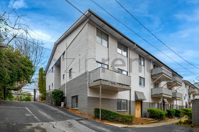 property at 3501 Roswell Rd