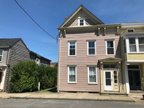 442 Union St in Hudson, NY - Building Photo - Building Photo