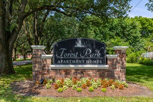 Forest Park in Madison, TN - Building Photo
