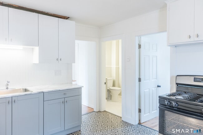 84 Front St in Putnam, CT - Building Photo - Building Photo