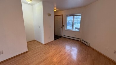 1464 W 25th Ave in Anchorage, AK - Building Photo - Building Photo