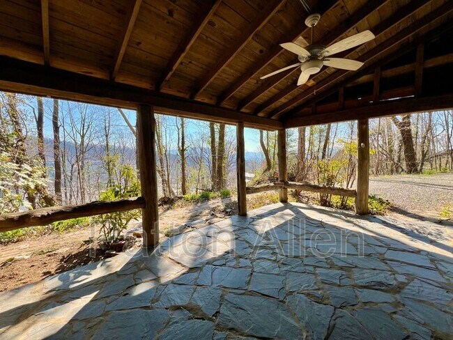 3 Wayside Rd in Asheville, NC - Building Photo - Building Photo