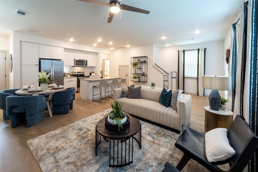 407 Waller Ln in Missouri City, TX - Building Photo