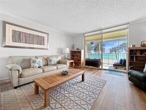 4325 Gulf of Mexico Dr in Longboat Key, FL - Building Photo - Building Photo