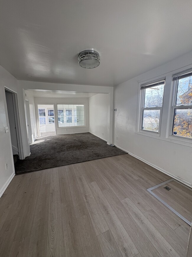 21715 Nevada Ave in Eastpointe, MI - Building Photo - Building Photo