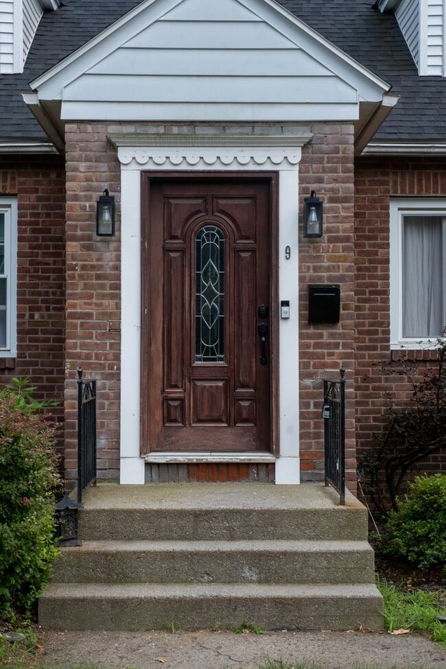 9 Kimberly St in Colonie, NY - Building Photo - Building Photo