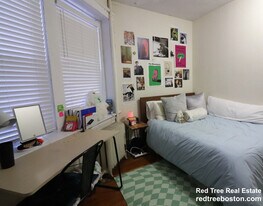 56 Egmont St in Brookline, MA - Building Photo