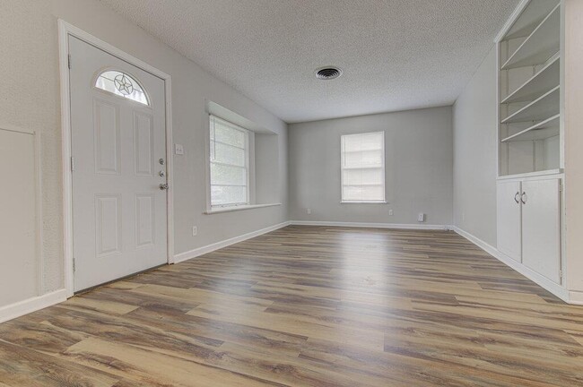 1523 Weyford Dr in Austin, TX - Building Photo - Building Photo