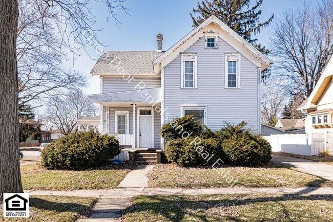 property at 603 N Van Buren St