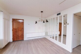 4295 Via Arbolada Via in Los Angeles, CA - Building Photo - Building Photo