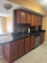 9400 S 79th Ave in Hickory Hills, IL - Building Photo - Building Photo