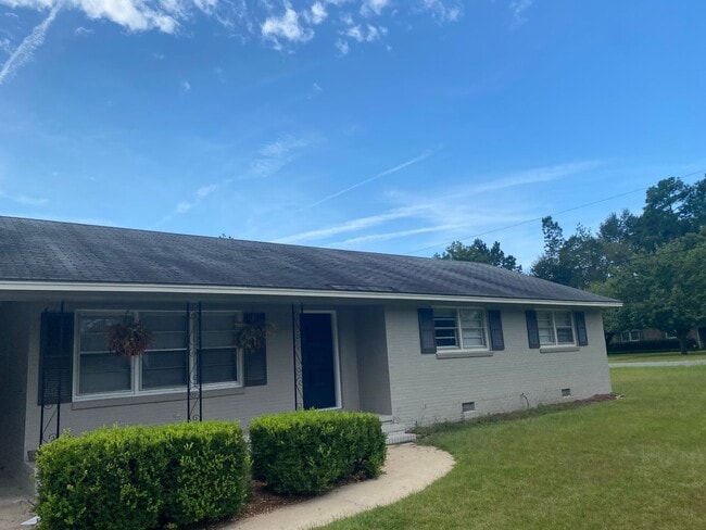 property at 1501 Ridgeway Dr