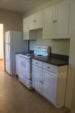 16020 SE 9th St in Bellevue, WA - Building Photo - Building Photo