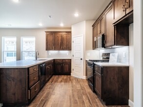 2101 Wildflower Dr in Centerton, AR - Building Photo - Building Photo