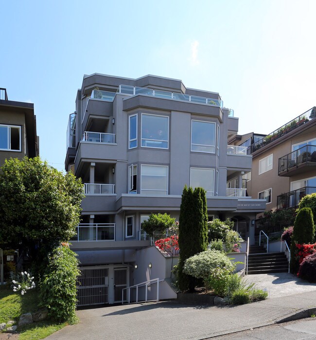 Sandpebbles in Vancouver, BC - Building Photo - Primary Photo